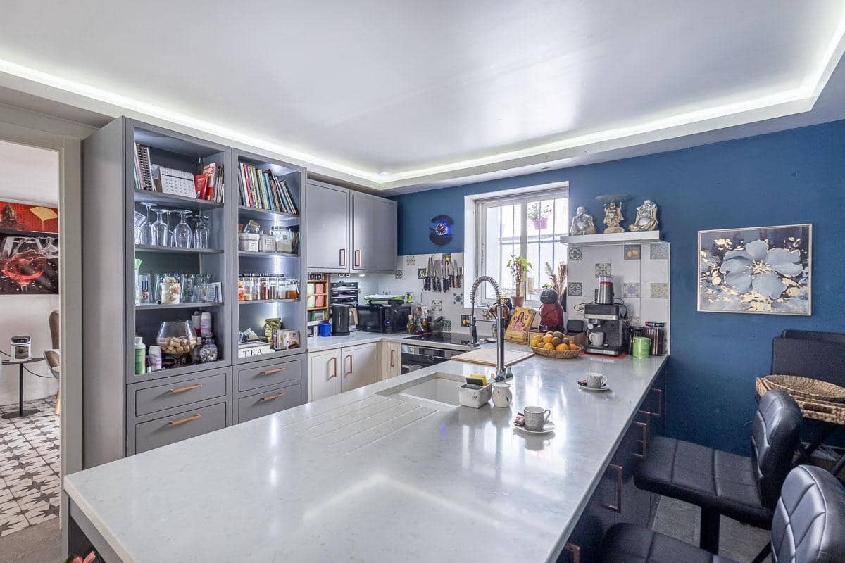 5 camera da letto Villa in vendita in Moclin con garage - 135.000 € (Rif: 10013065)