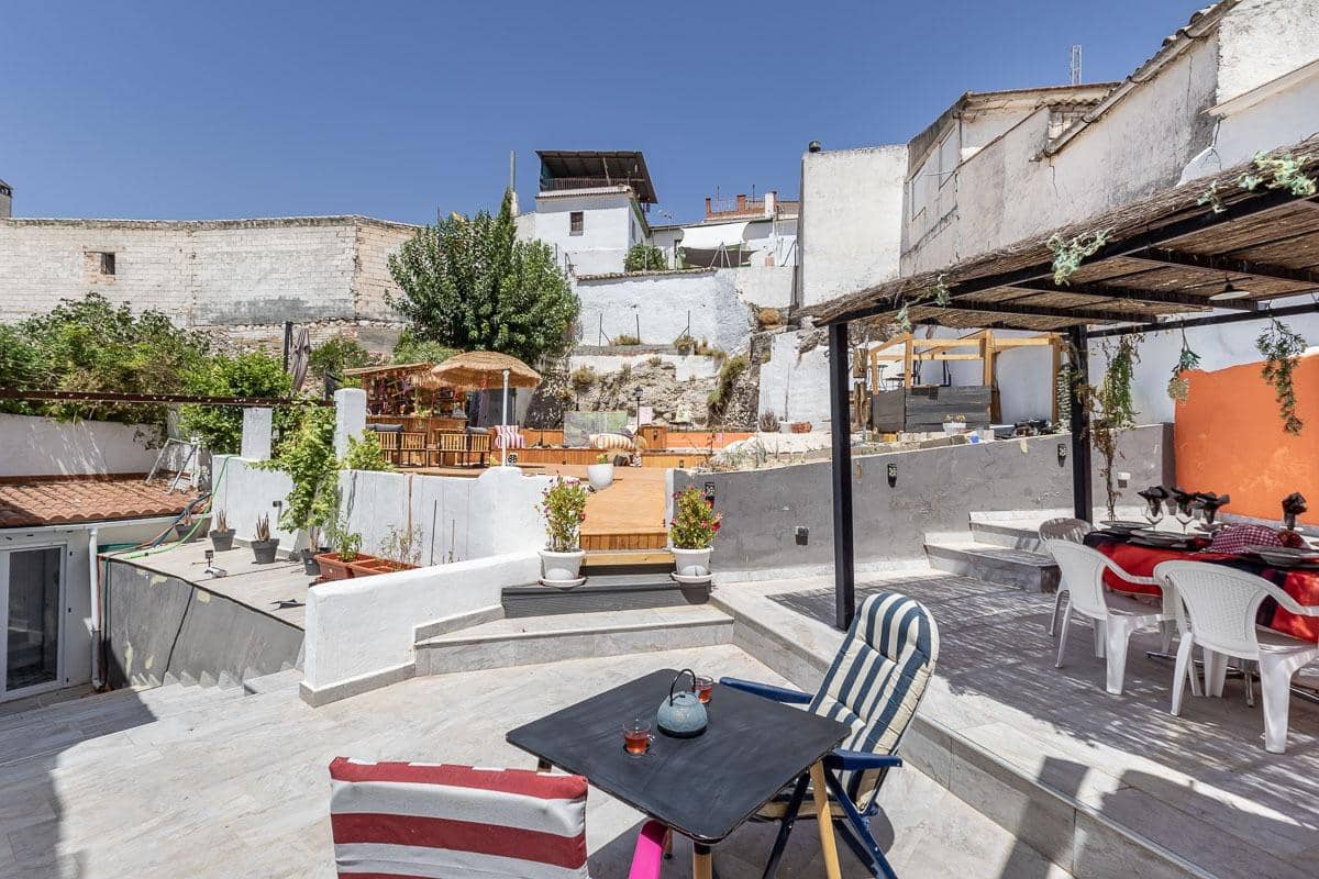 5 camera da letto Villa in vendita in Moclin con garage - 135.000 € (Rif: 10013065)