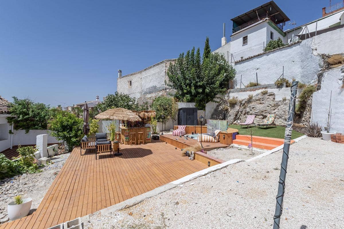 5 camera da letto Villa in vendita in Moclin con garage - 135.000 € (Rif: 10013065)