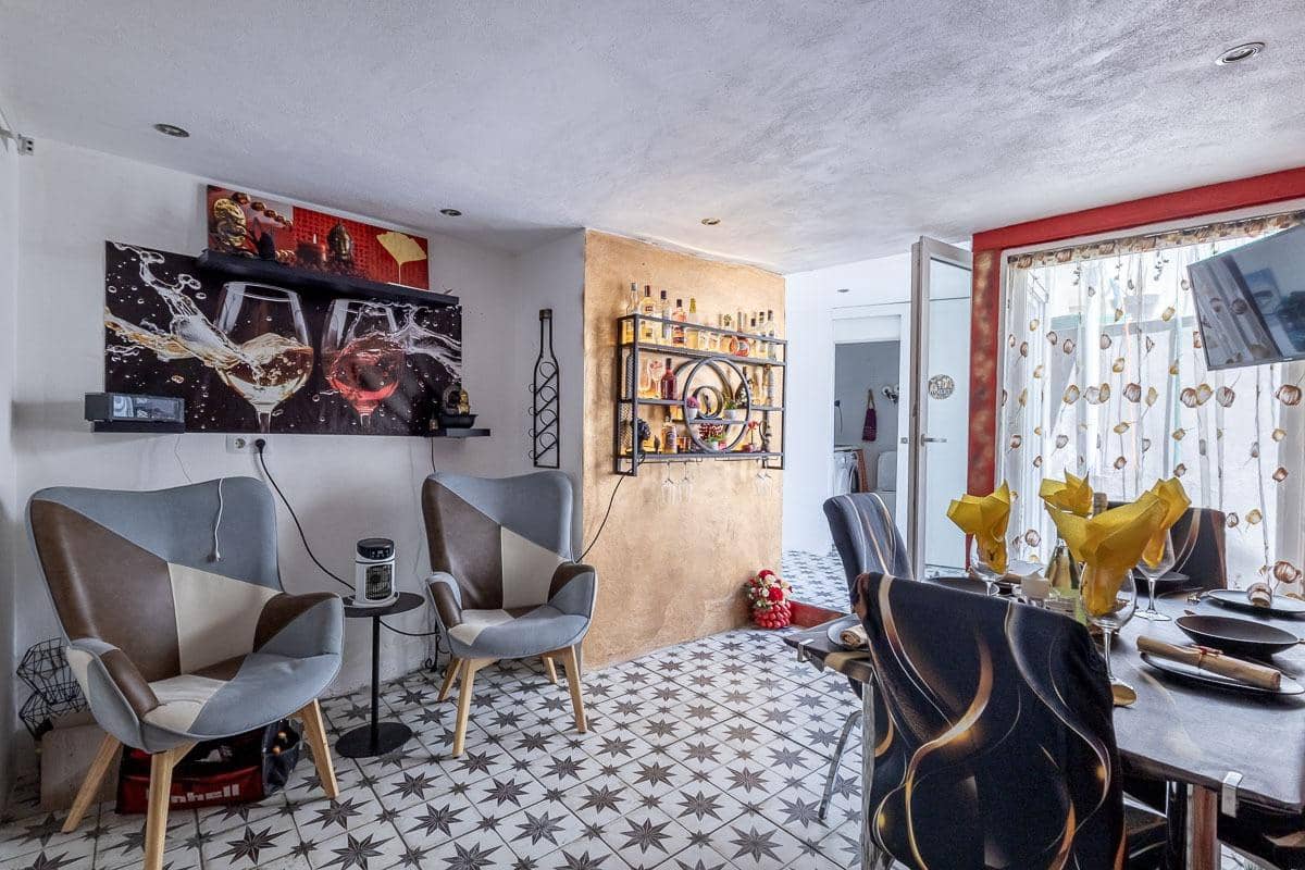 5 camera da letto Villa in vendita in Moclin con garage - 135.000 € (Rif: 10013065)