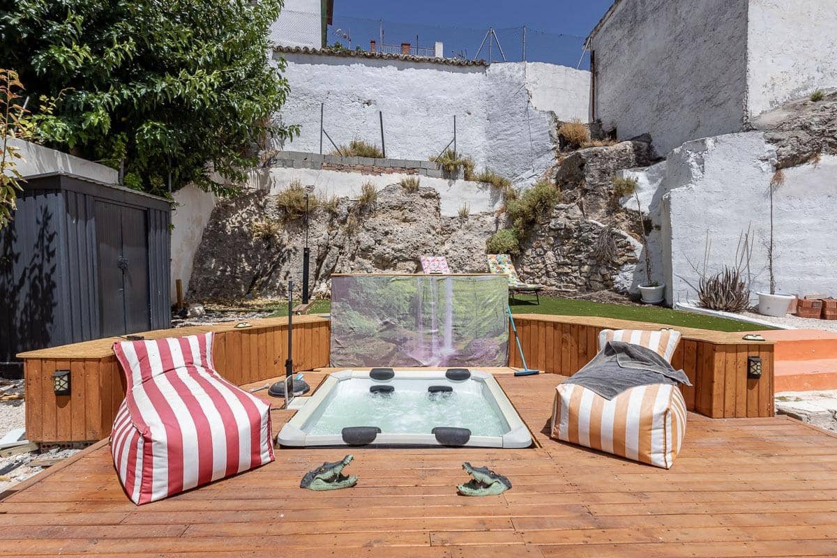 5 camera da letto Villa in vendita in Moclin con garage - 135.000 € (Rif: 10013065)