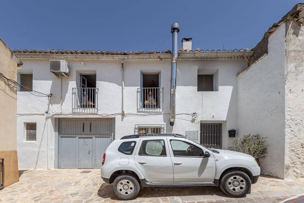 5 camera da letto Villa in vendita in Moclin con garage - 135.000 € (Rif: 10013065)
