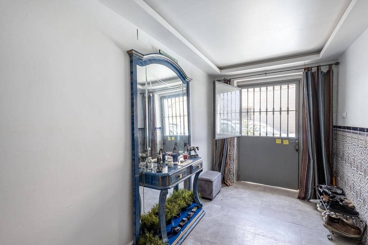 5 camera da letto Villa in vendita in Moclin con garage - 135.000 € (Rif: 10013065)