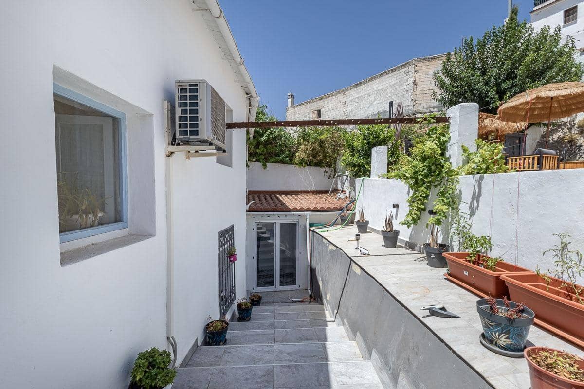 5 camera da letto Villa in vendita in Moclin con garage - 135.000 € (Rif: 10013065)