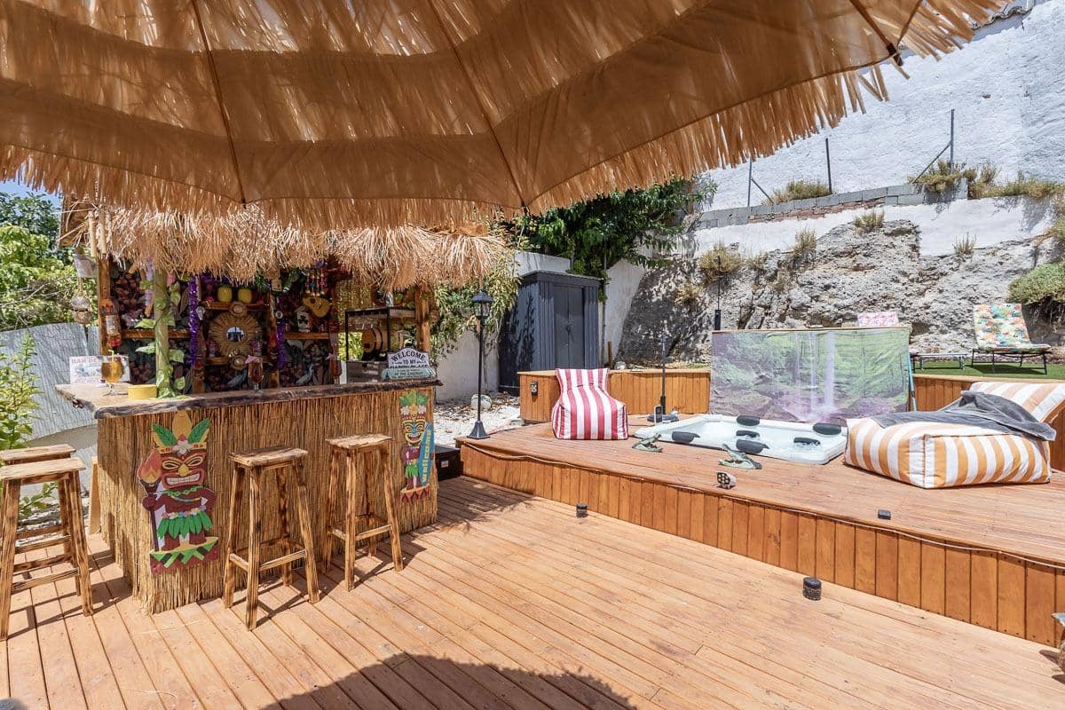 5 camera da letto Villa in vendita in Moclin con garage - 135.000 € (Rif: 10013065)