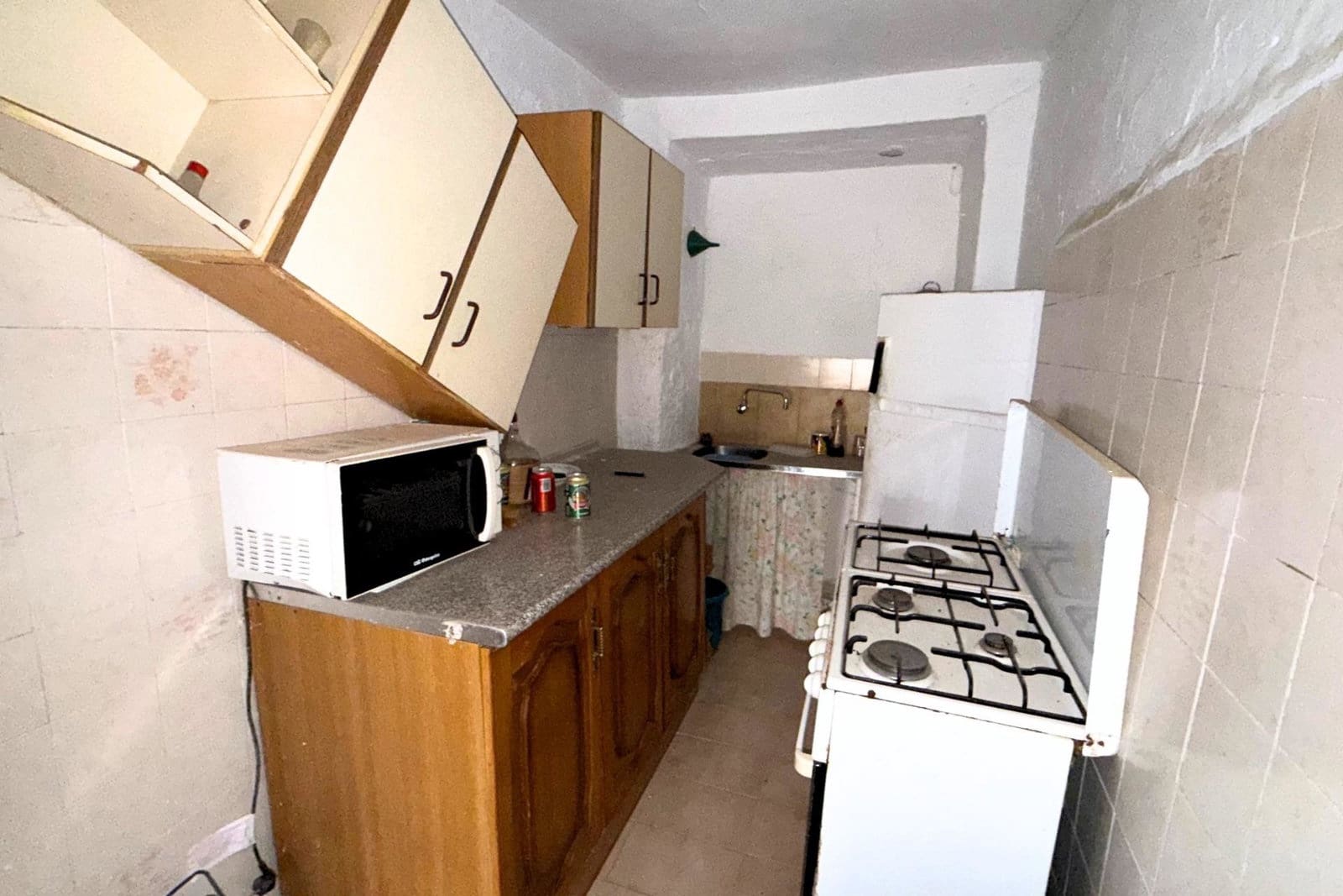 6 bedroom Villa for sale in Arenas del Rey - € 85,000 (Ref: 10013066)