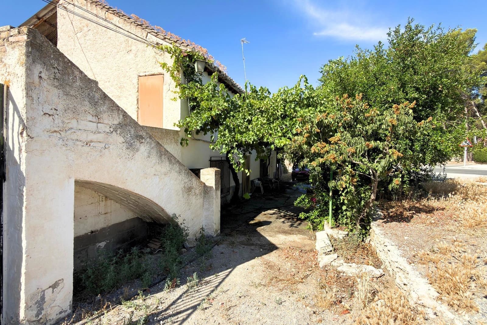 6 bedroom Villa for sale in Arenas del Rey - € 85,000 (Ref: 10013066)