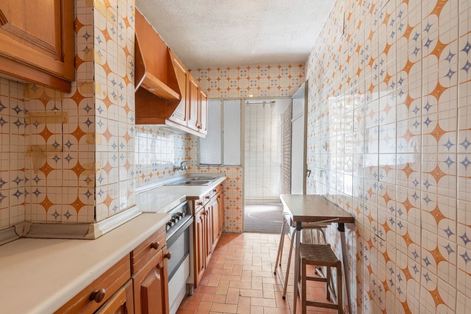 4 bedroom Apartment for sale in Granada city - € 155,000 (Ref: 10022204)