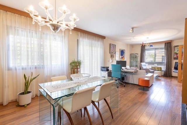 3 Zimmer Reihenhaus zu verkaufen in Centro - Sagrario, Granada Stadt mit Garage - 479.000 € (Ref: 10023797)
