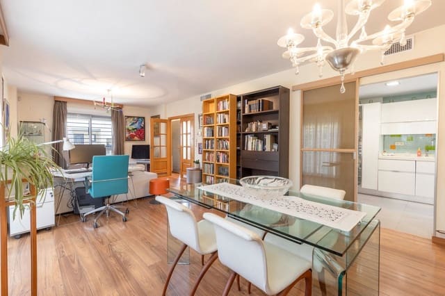 3 Zimmer Reihenhaus zu verkaufen in Centro - Sagrario, Granada Stadt mit Garage - 479.000 € (Ref: 10023797)