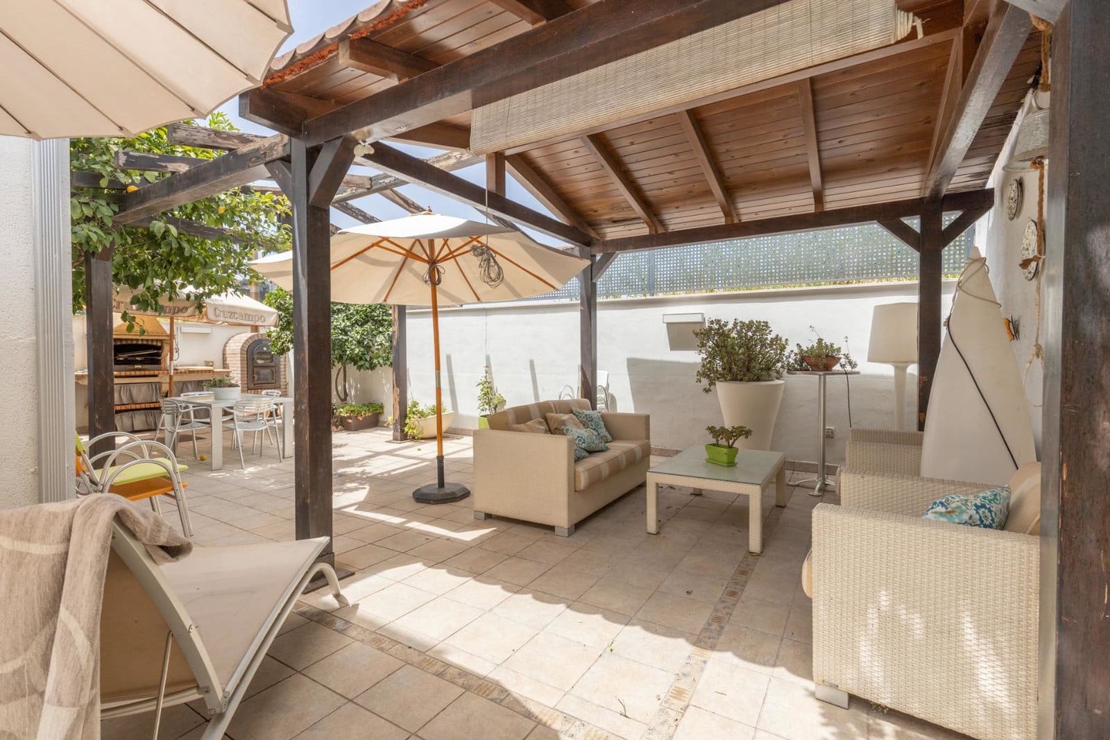 3 Zimmer Reihenhaus zu verkaufen in Granada Stadt mit Garage - 479.000 € (Ref: 10023797)