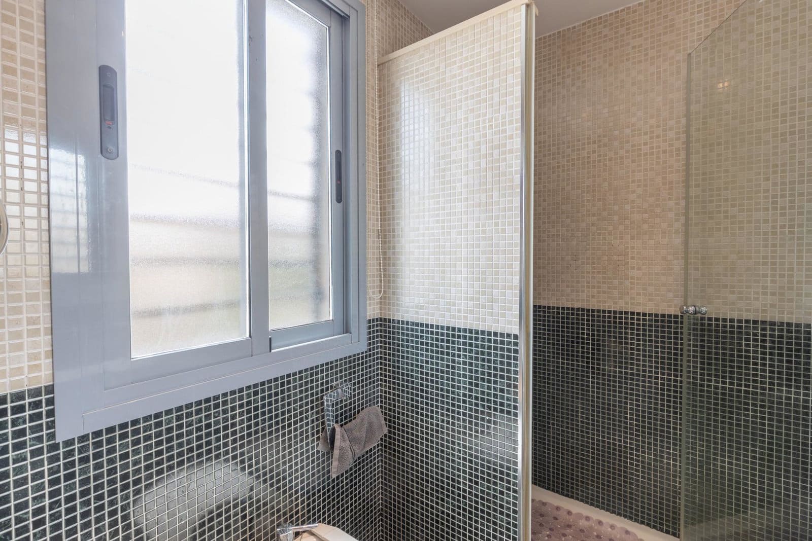 3 Zimmer Reihenhaus zu verkaufen in Granada Stadt mit Garage - 479.000 € (Ref: 10023797)