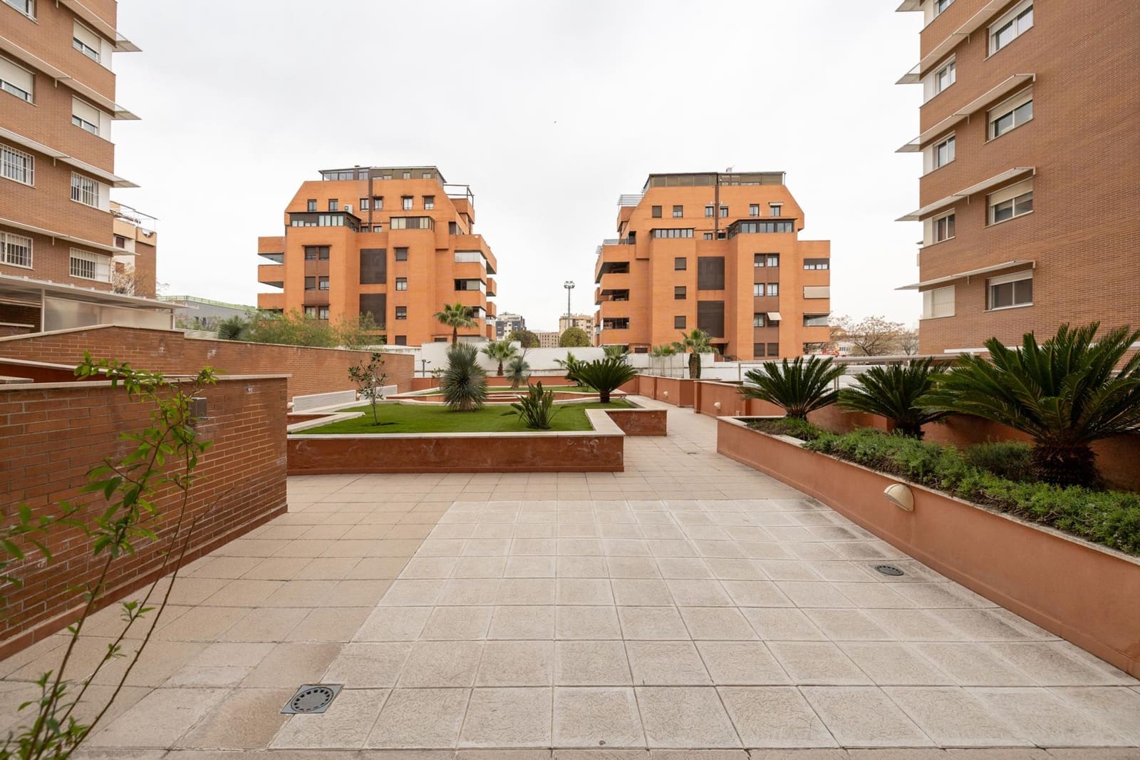 2 chambre Appartement à vendre à Grenade ville avec piscine garage - 289 990 € (Ref: 10023799)