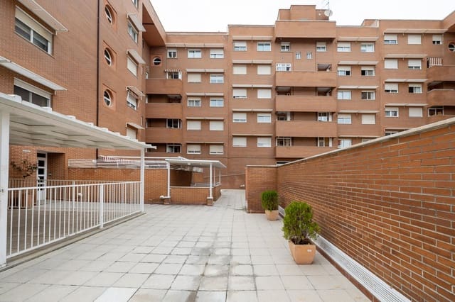 2 chambre Appartement à vendre à Grenade ville avec piscine garage - 289 990 € (Ref: 10023799)