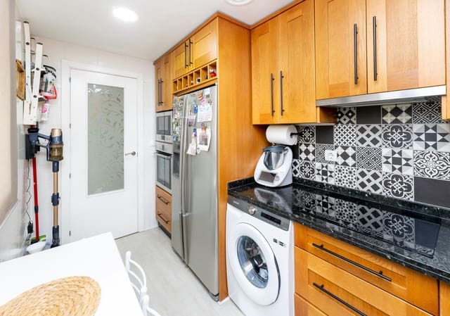 3 sypialnia Apartament na sprzedaż w Albolote z garażem - 259 000 € (Ref: 10027852)