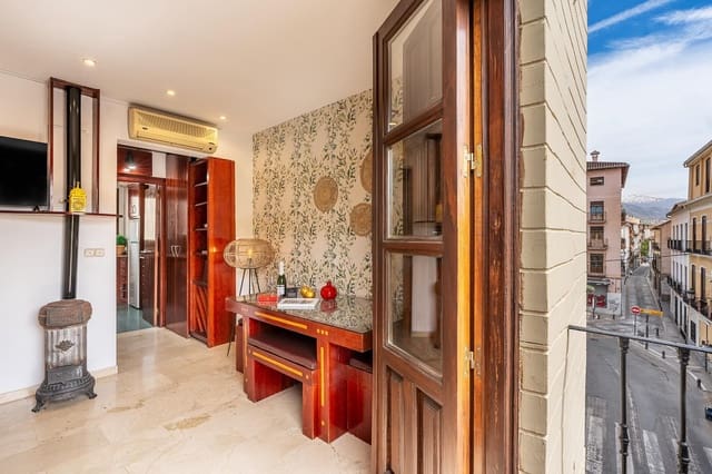 3 bedroom Apartment for sale in Granada city - € 260,000 (Ref: 10033643)