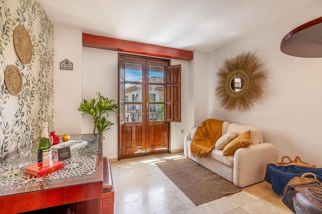 3 bedroom Apartment for sale in Granada city - € 260,000 (Ref: 10033643)