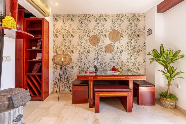 3 bedroom Apartment for sale in Granada city - € 260,000 (Ref: 10033643)