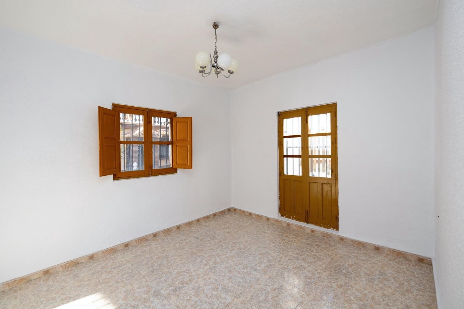 4 quarto Apartamento para venda em Cenes de la Vega - 119 900 € (Ref: 10038117)