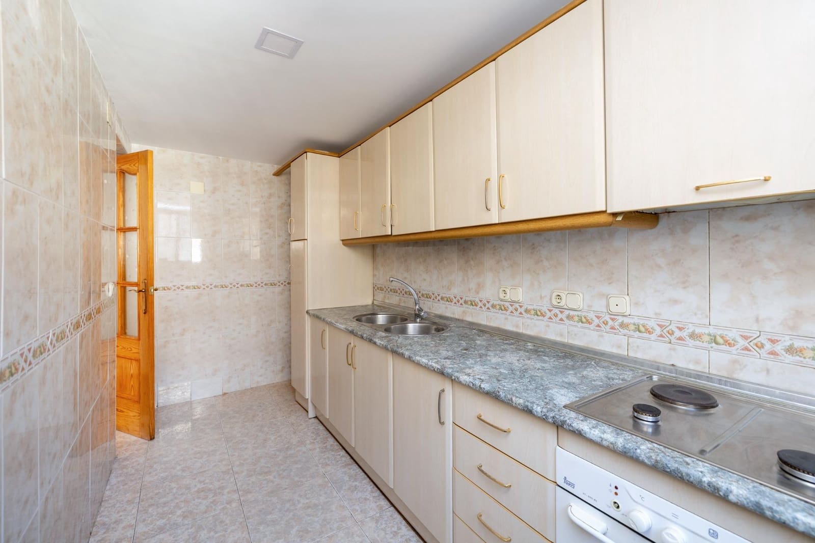 4 quarto Apartamento para venda em Cenes de la Vega - 119 900 € (Ref: 10038117)