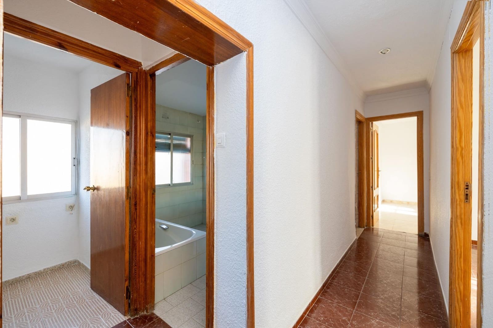 4 quarto Apartamento para venda em Cenes de la Vega - 119 900 € (Ref: 10038117)