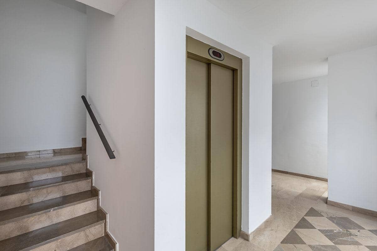 2 Zimmer Apartment zu verkaufen in Granada Stadt - 220.000 € (Ref: 10044746)