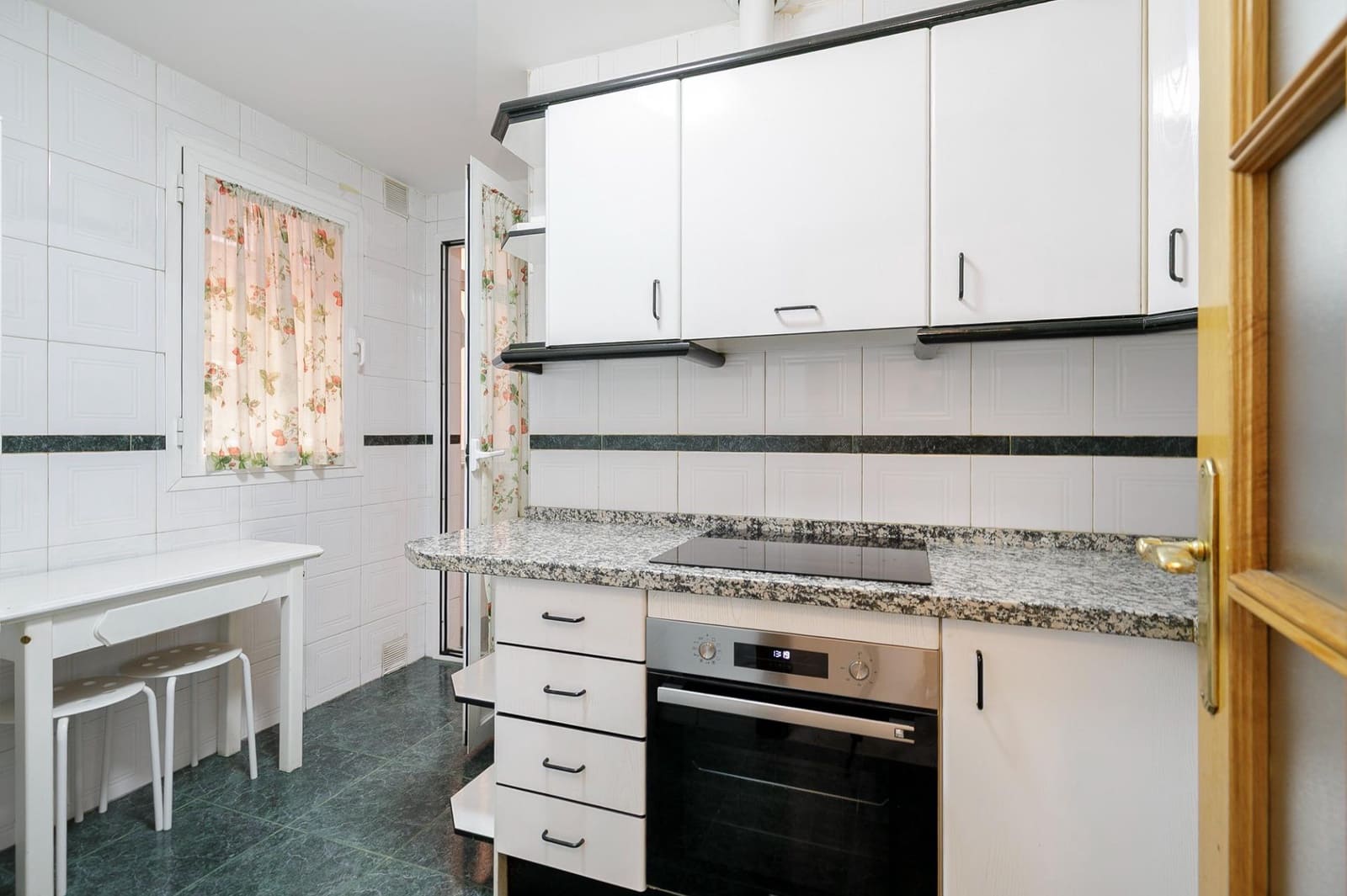 2 sovrum Lägenhet till salu i Granada stad med garage - 289 000 € (Ref: 10047058)