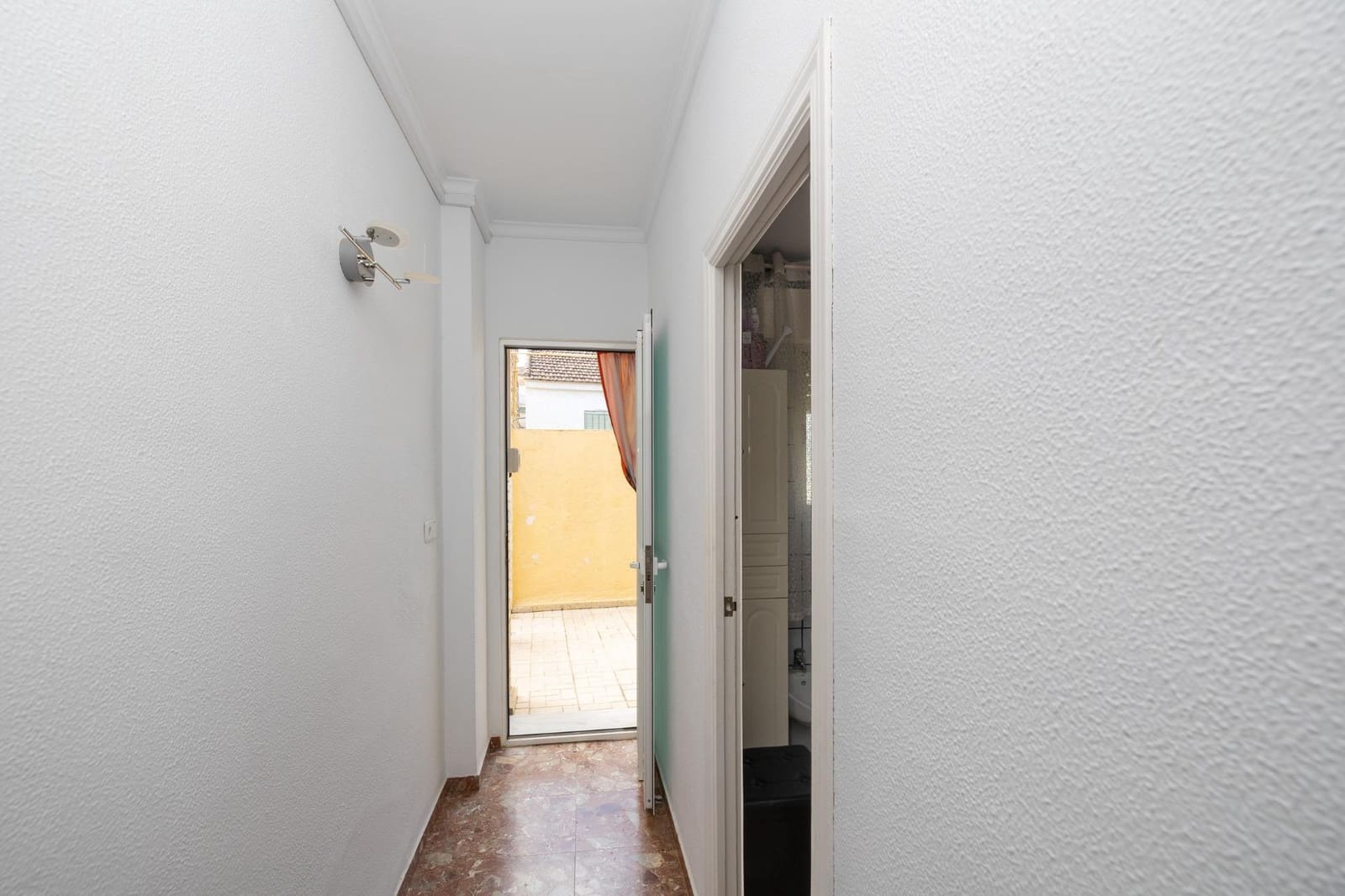3 bedroom Villa for sale in Armilla with garage - € 235,000 (Ref: 10047059)