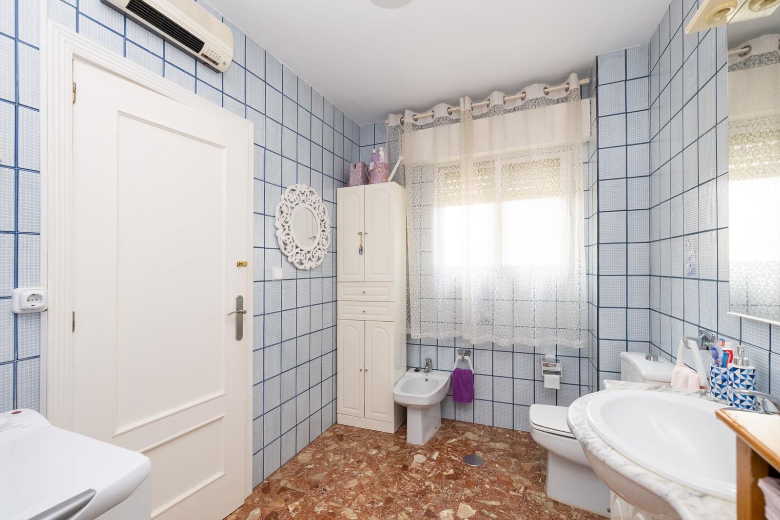 3 bedroom Villa for sale in Armilla with garage - € 235,000 (Ref: 10047059)