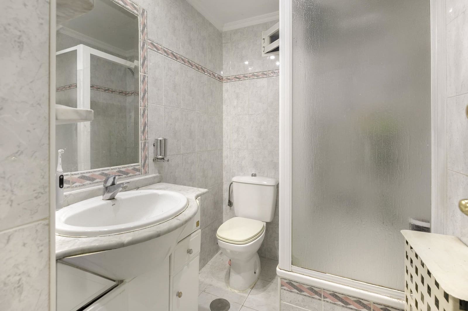 3 bedroom Apartment for sale in Granada city - € 370,000 (Ref: 10048254)