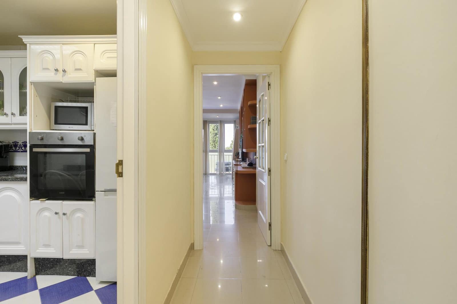 3 bedroom Apartment for sale in Granada city - € 370,000 (Ref: 10048254)