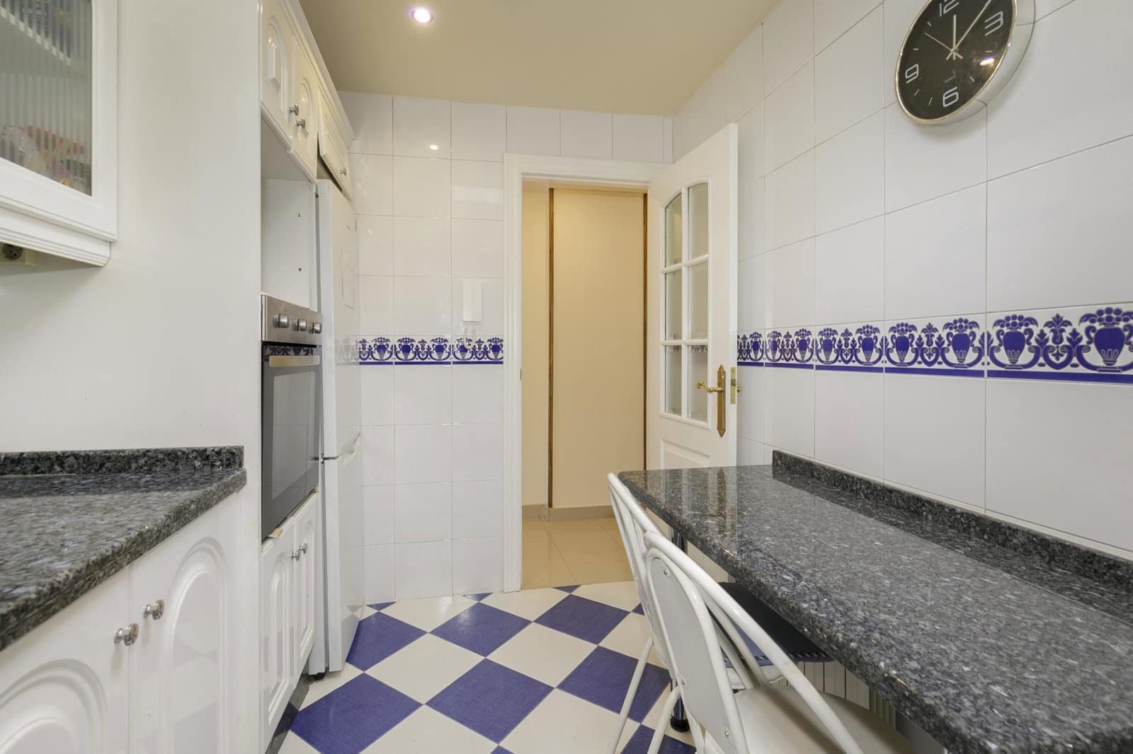 3 bedroom Apartment for sale in Granada city - € 370,000 (Ref: 10048254)