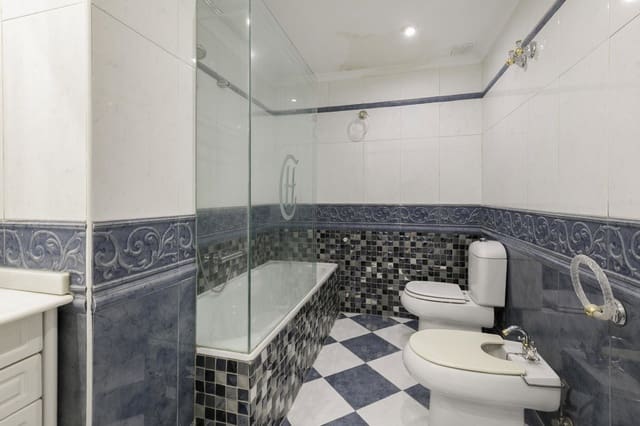 3 sypialnia Apartament na sprzedaż w Centro - Sagrario, Miasto Grenada - 370 000 € (Ref: 10048254)