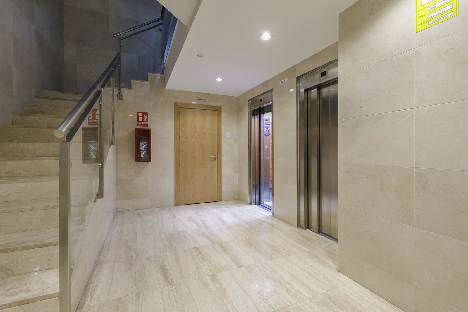 3 bedroom Apartment for sale in Granada city - € 370,000 (Ref: 10048254)
