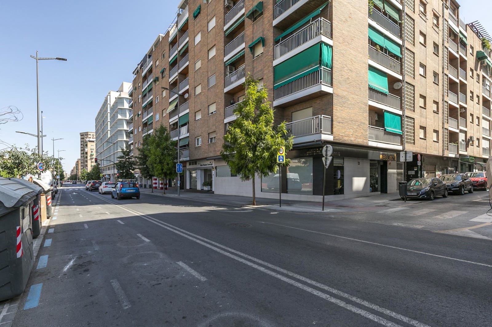 3 bedroom Apartment for sale in Granada city - € 370,000 (Ref: 10048254)
