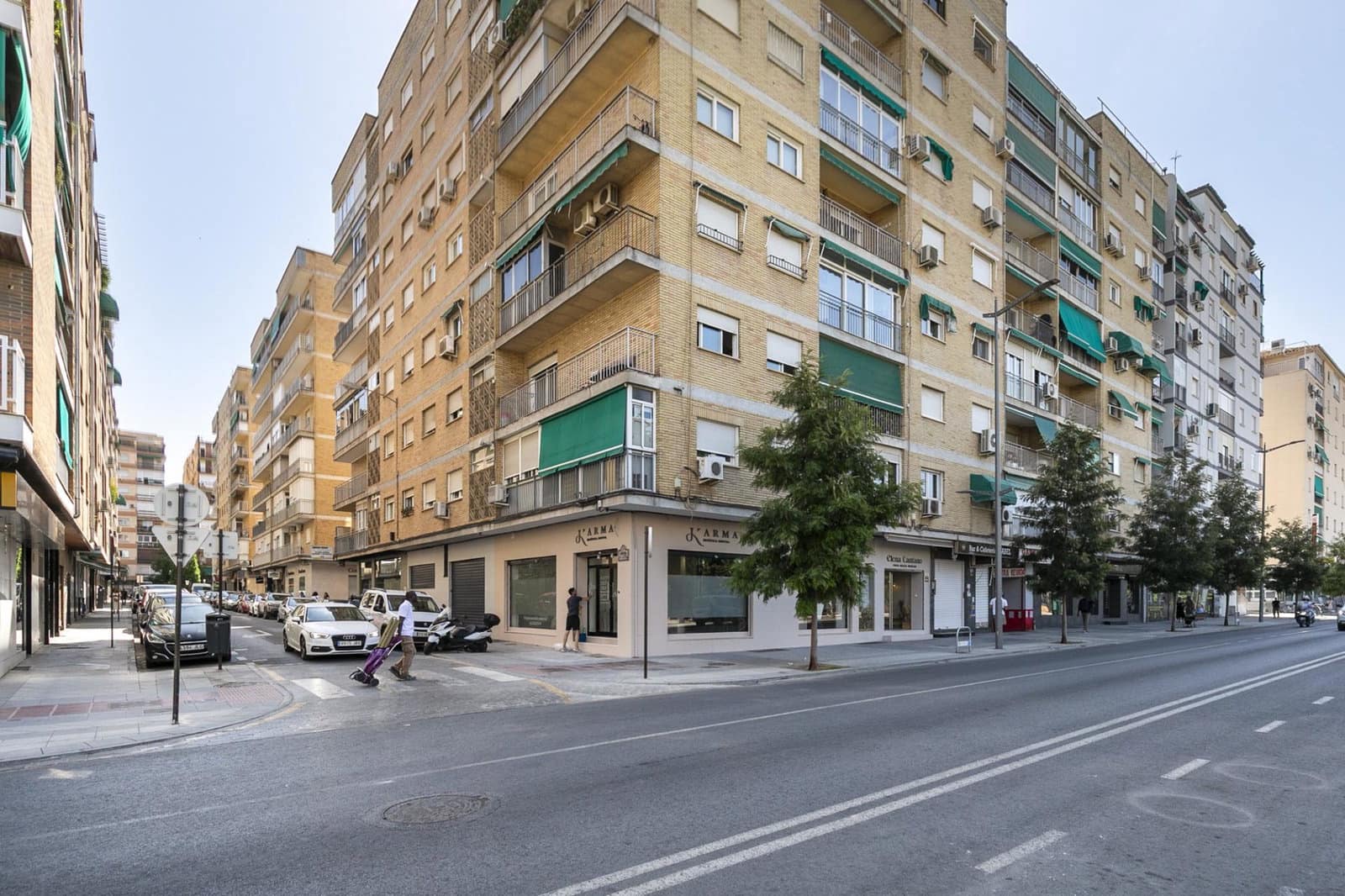 3 bedroom Apartment for sale in Granada city - € 370,000 (Ref: 10048254)