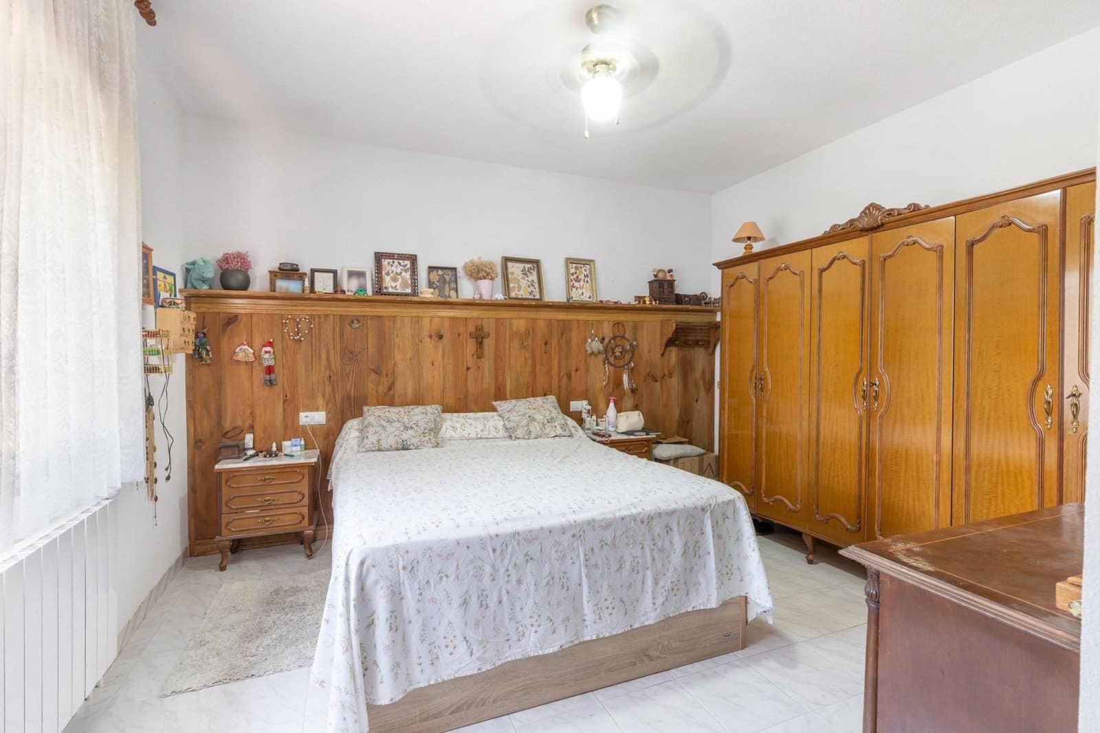 5 soverom Villa til salgs i Gojar med svømmebasseng garasje - € 445 000 (Ref: 10048255)