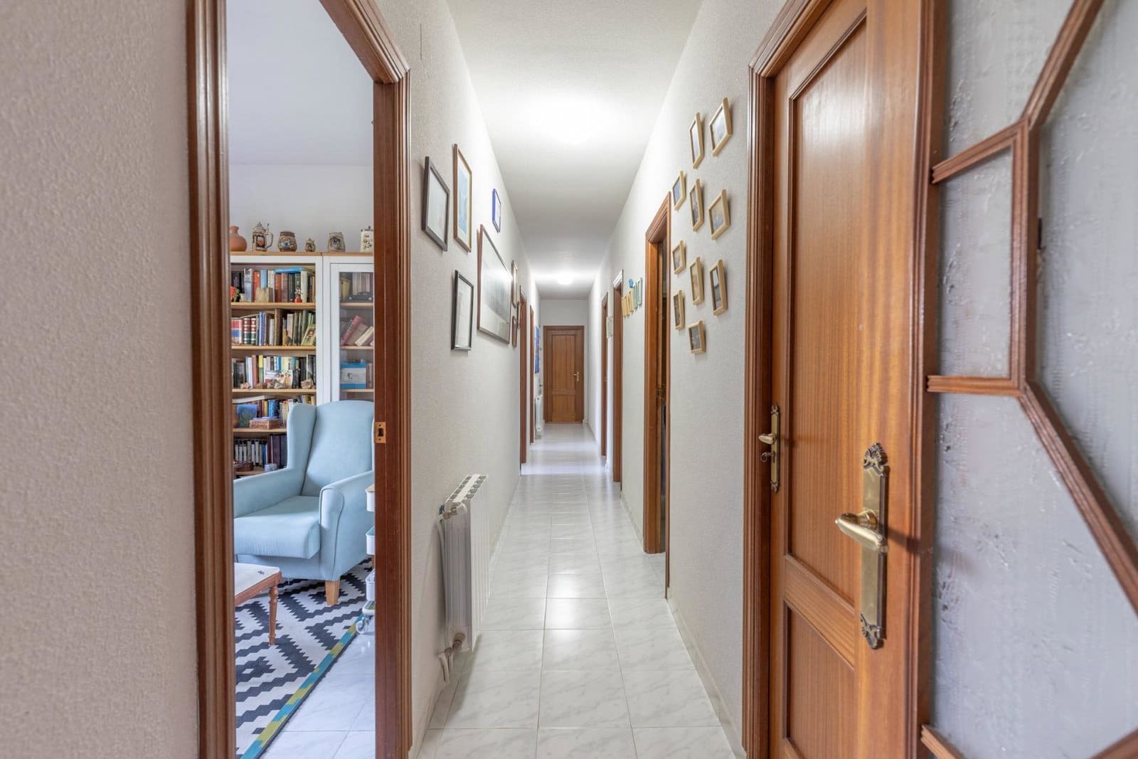 5 soverom Villa til salgs i Gojar med svømmebasseng garasje - € 445 000 (Ref: 10048255)