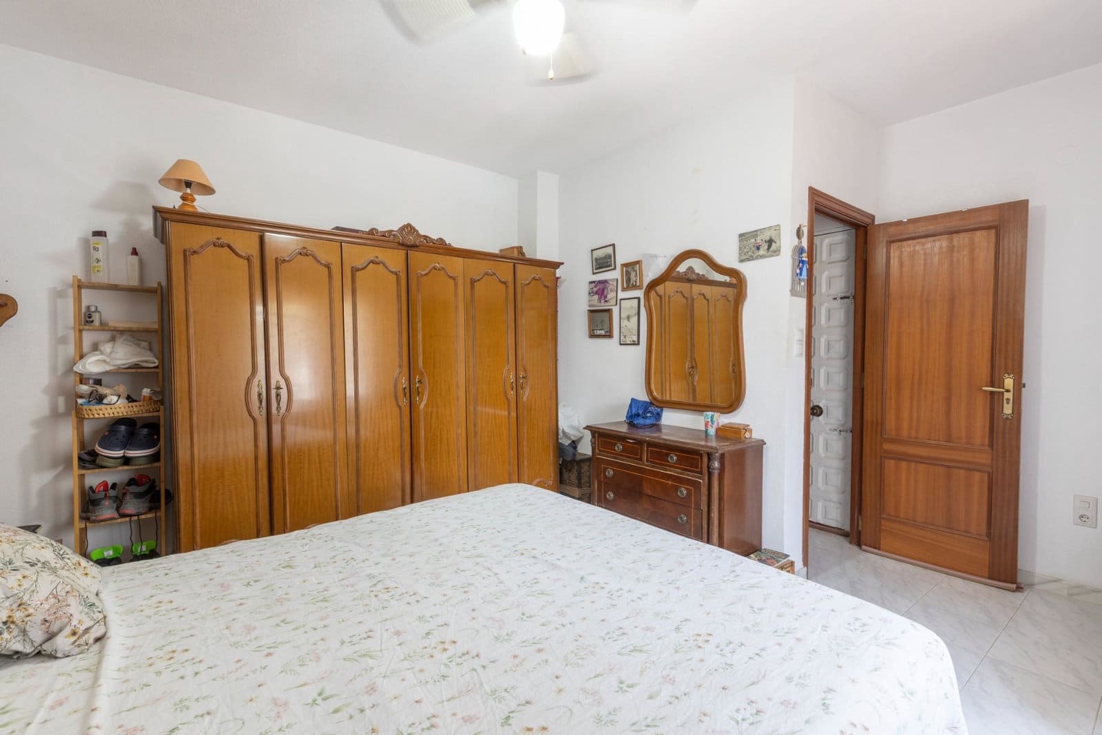 5 soverom Villa til salgs i Gojar med svømmebasseng garasje - € 445 000 (Ref: 10048255)