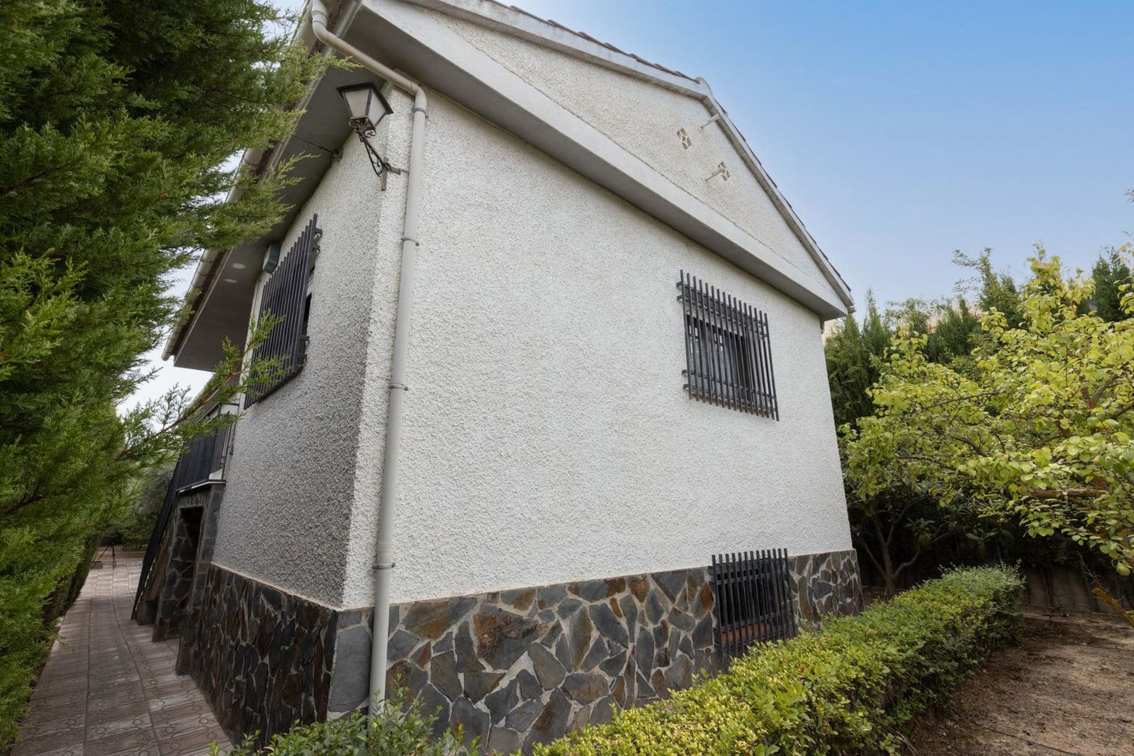 5 soverom Villa til salgs i Gojar med svømmebasseng garasje - € 445 000 (Ref: 10048255)