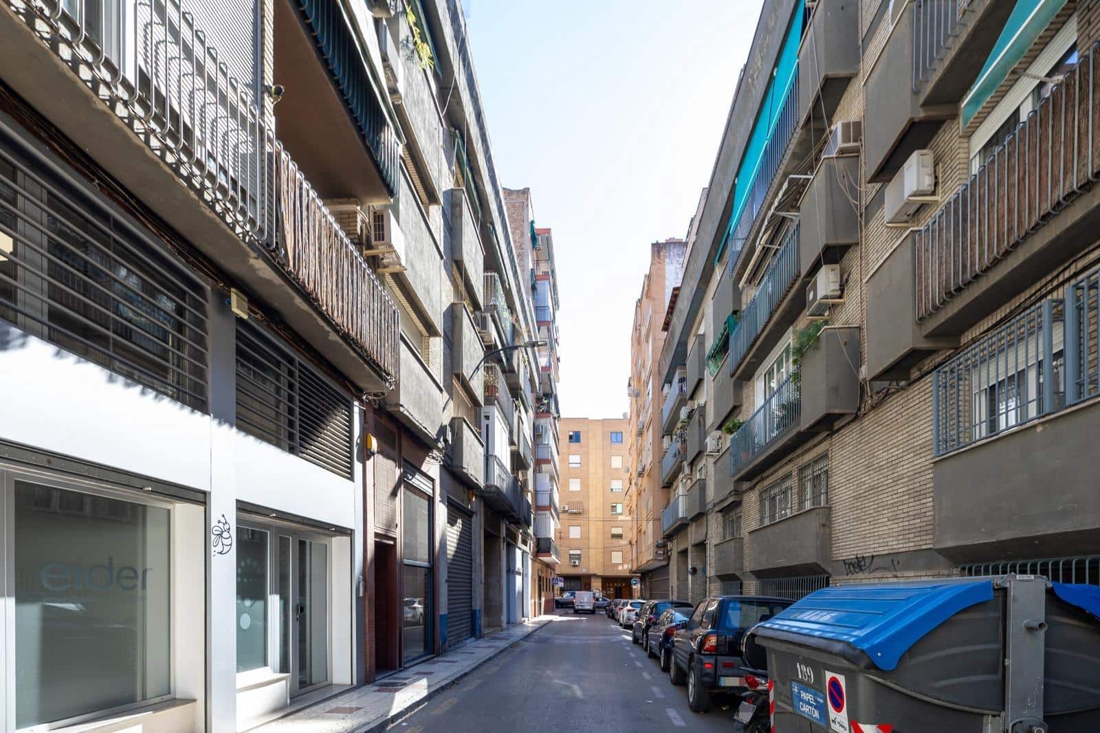 3 bedroom Apartment for sale in Granada city - € 279,900 (Ref: 10048256)