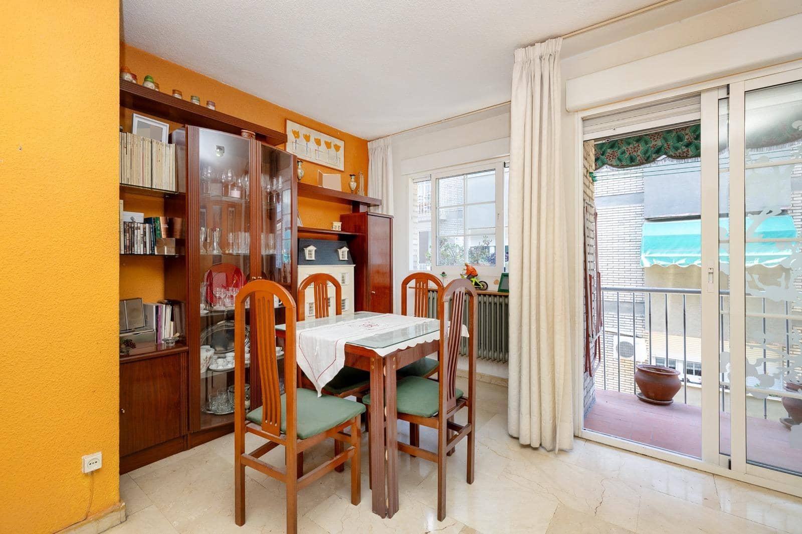 3 bedroom Apartment for sale in Granada city - € 279,900 (Ref: 10048256)