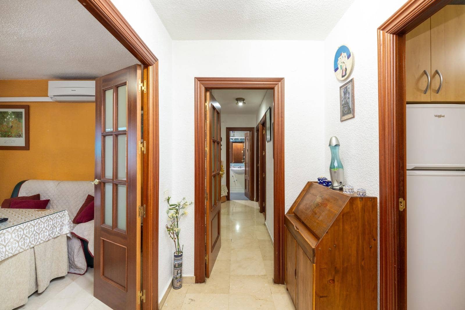 3 bedroom Apartment for sale in Granada city - € 279,900 (Ref: 10048256)