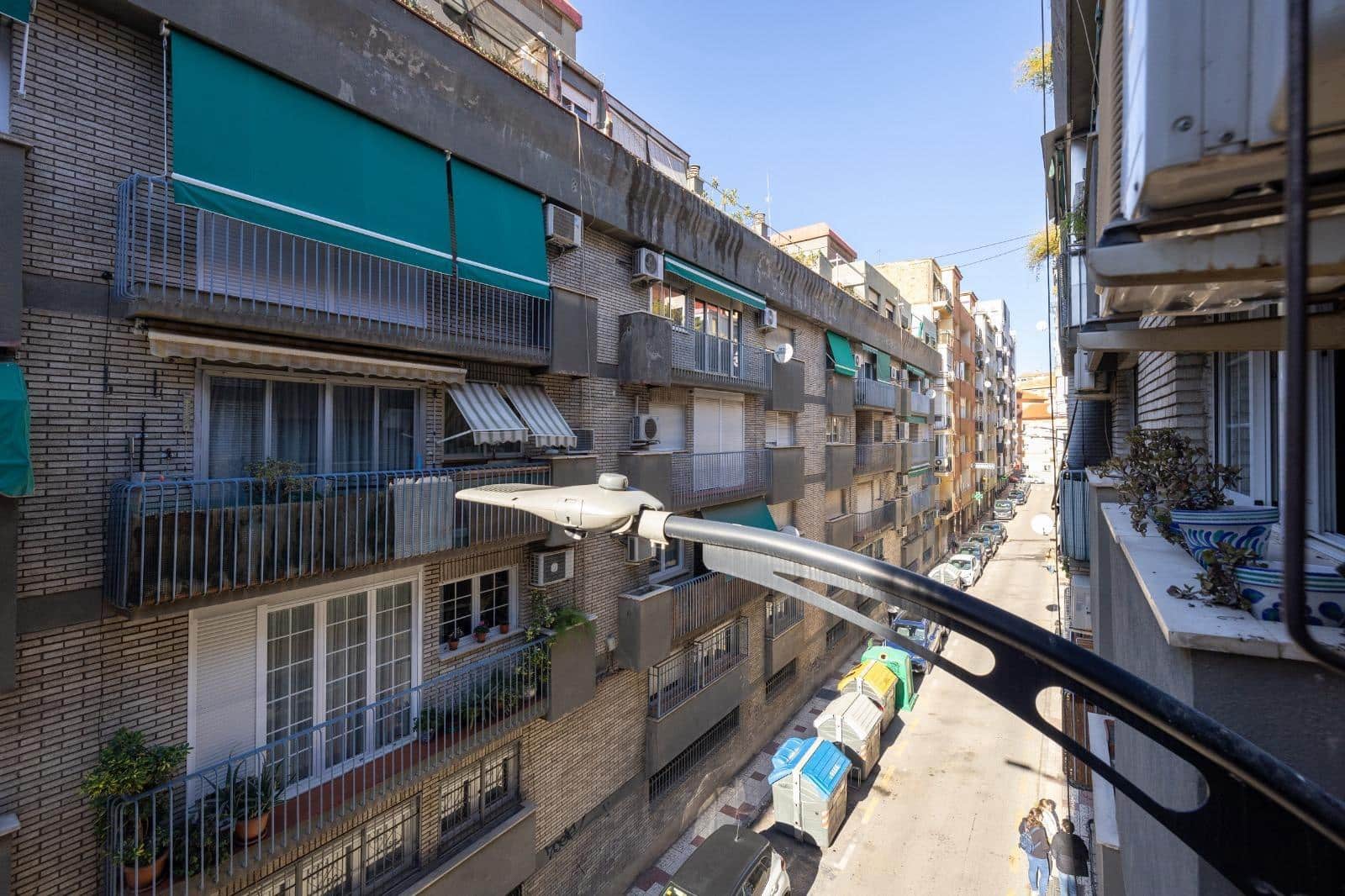 3 bedroom Apartment for sale in Granada city - € 279,900 (Ref: 10048256)