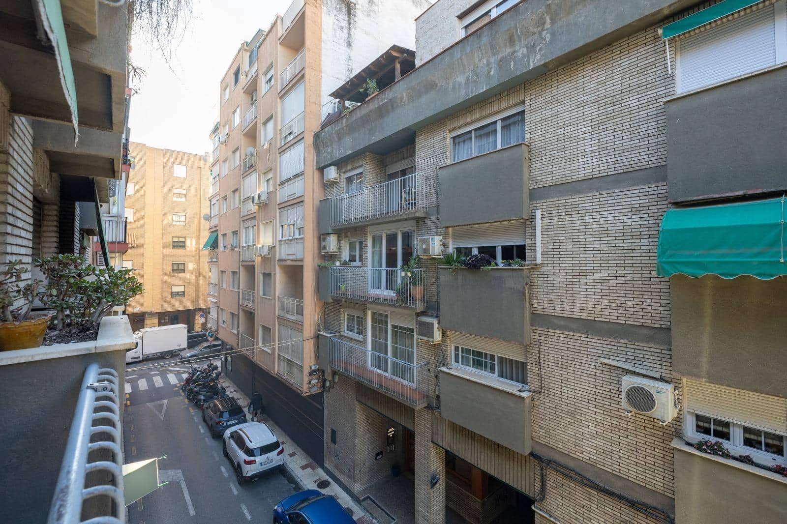 3 bedroom Apartment for sale in Granada city - € 279,900 (Ref: 10048256)
