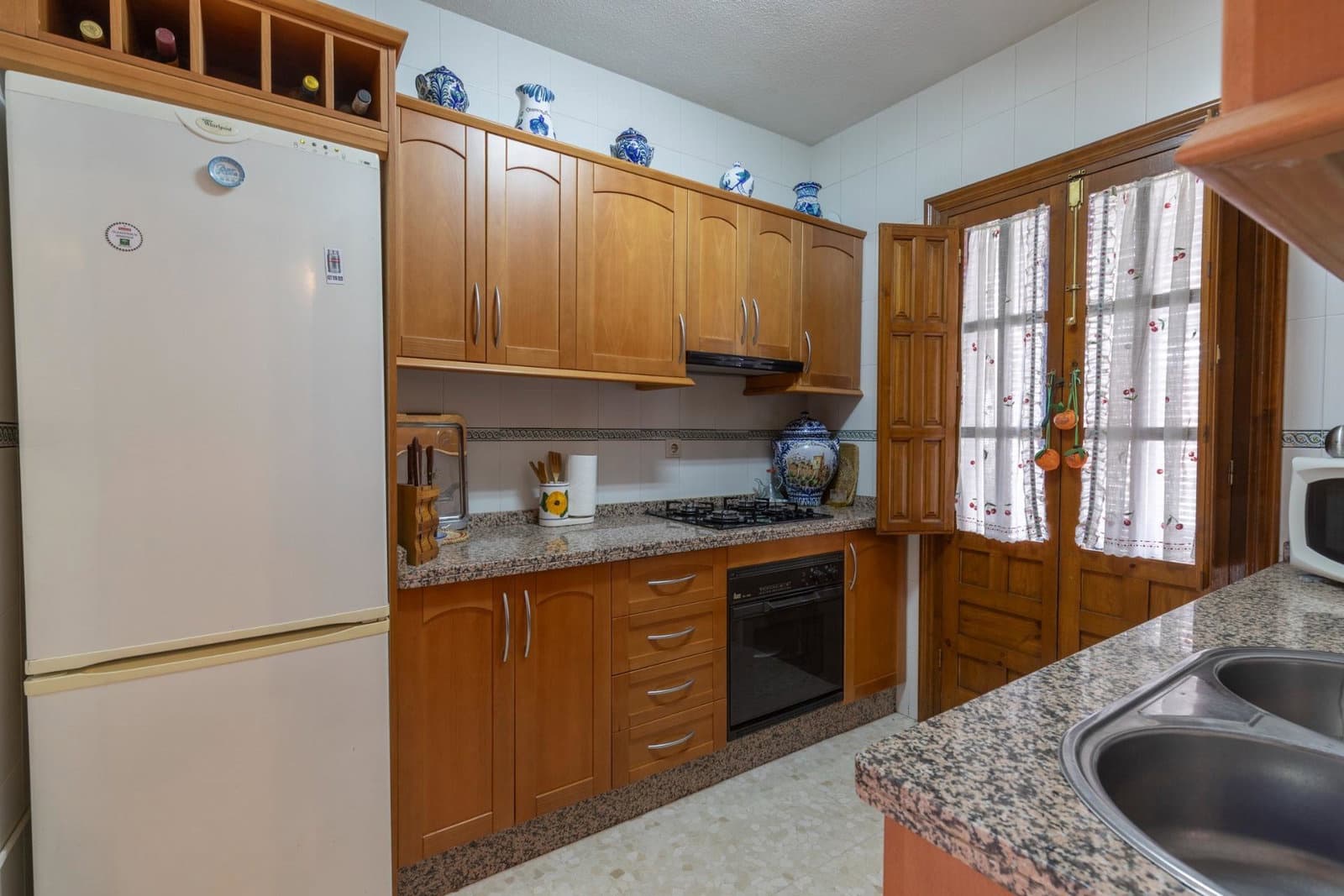 6 sovrum Villa till salu i Granada stad - 625 000 € (Ref: 10048259)