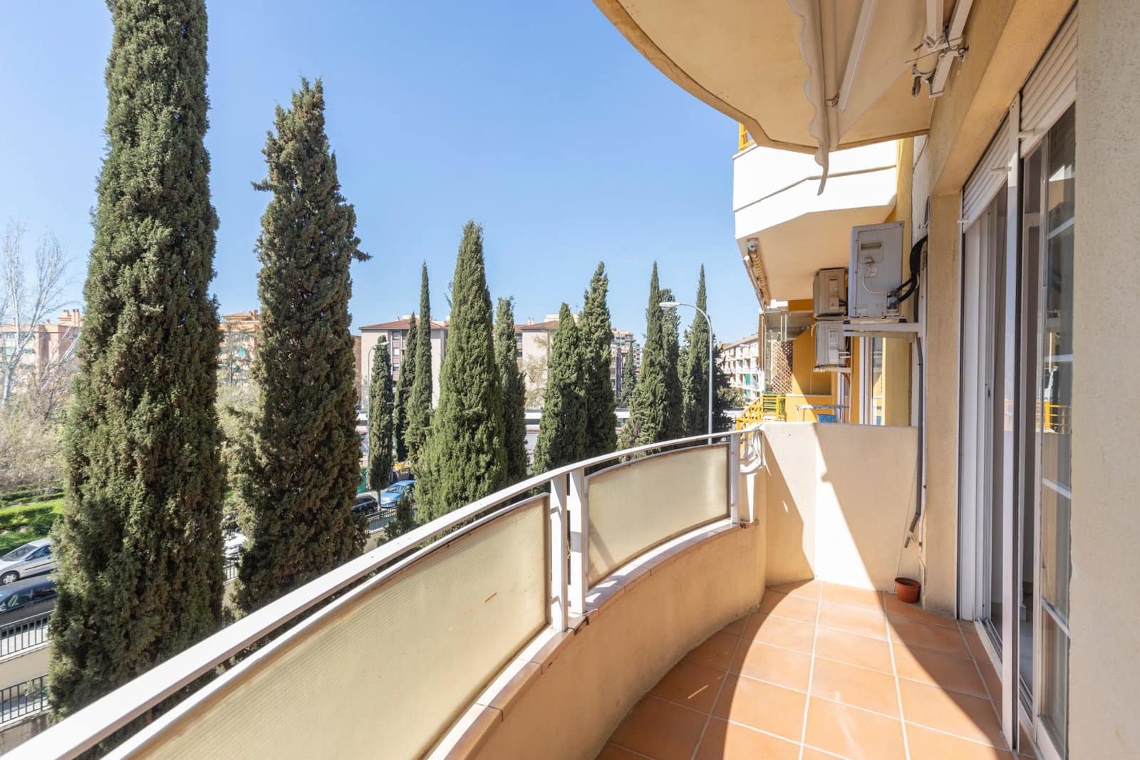 2 bedroom Apartment for sale in Granada city - € 295,000 (Ref: 10048262)