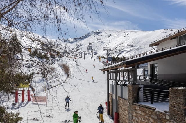 2 sovrum Lägenhet till salu i Monachil med garage - 329 000 € (Ref: 10048263)