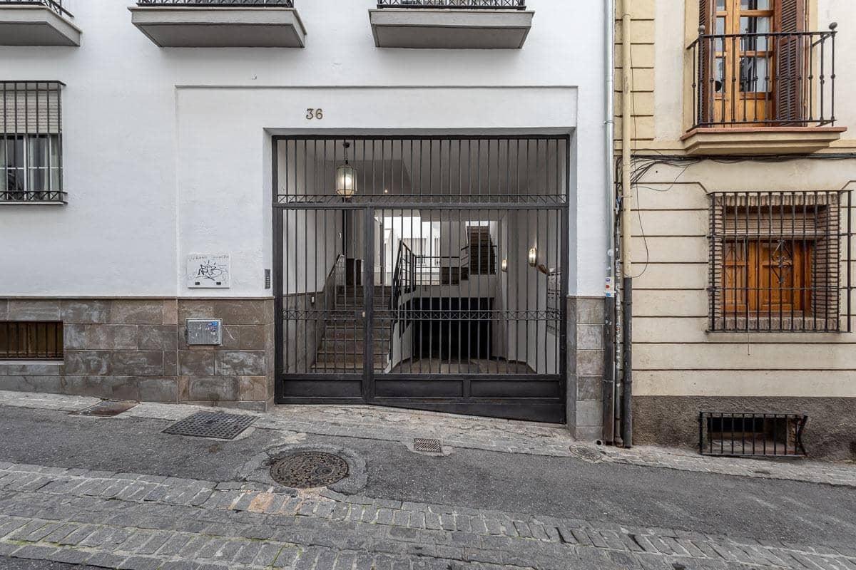 Garage zu verkaufen in Granada Stadt - 30.000 € (Ref: 10048264)