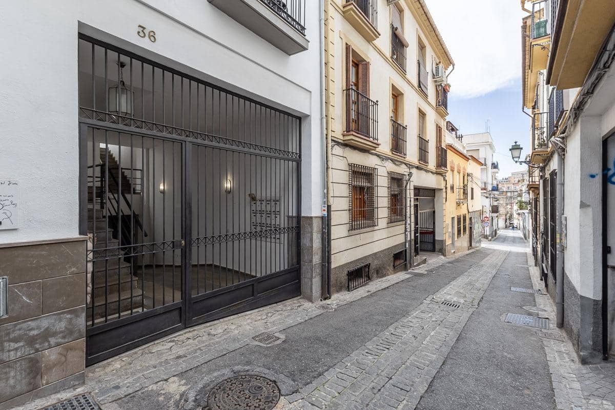 Garage zu verkaufen in Granada Stadt - 30.000 € (Ref: 10048264)
